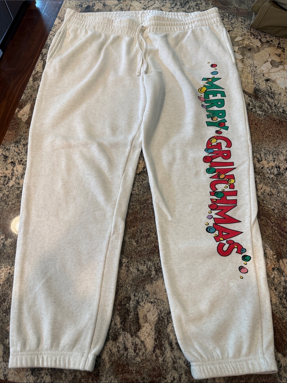 The Grinch-Cream 'Merry Grinchmas' Graphic Sweatpants